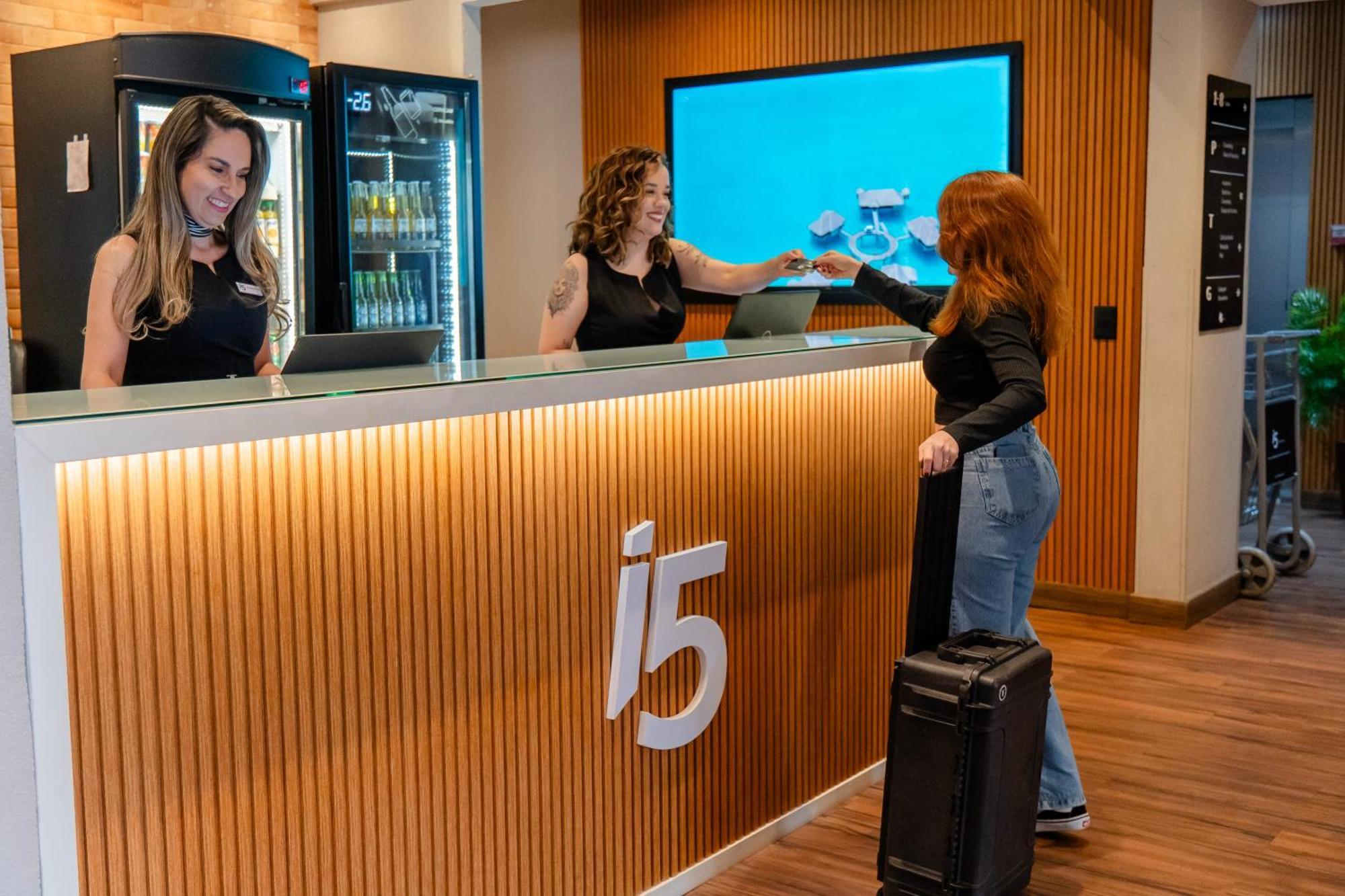 I5 Play Hotel Aguas Claras Kültér fotó