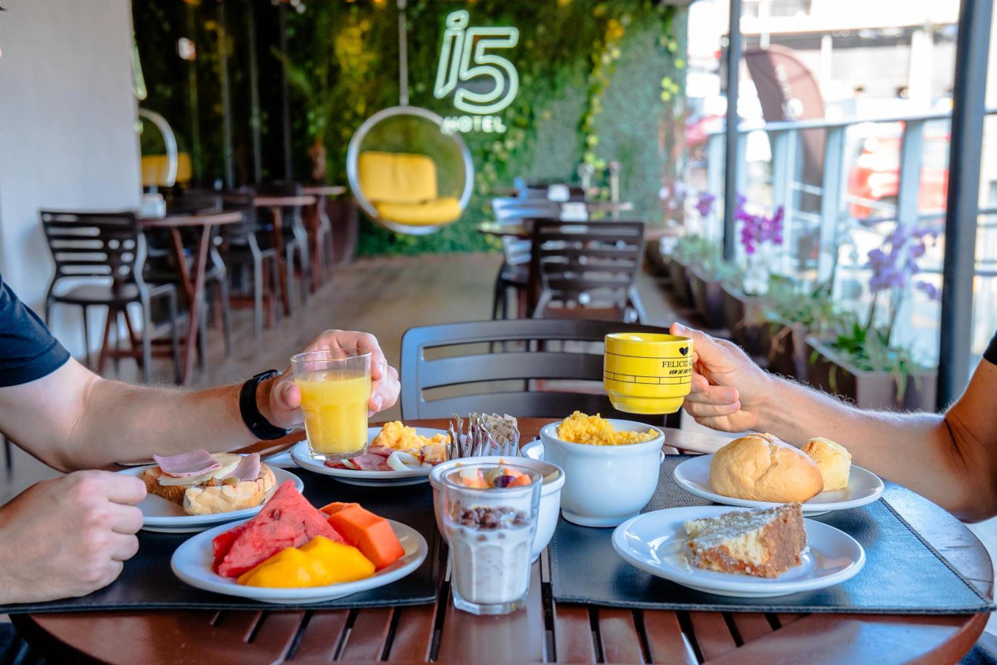 I5 Play Hotel Aguas Claras Kültér fotó